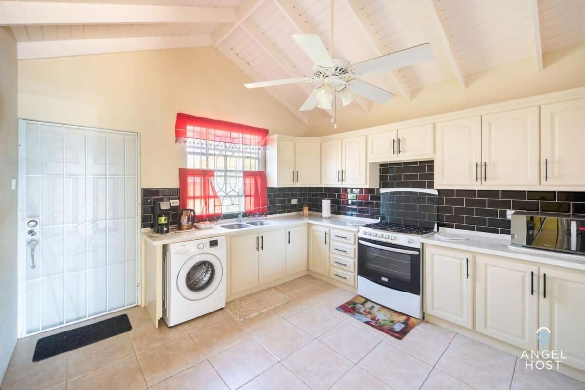 Beachy Cottage I Kitchen I Wi-Fi I Shaded Cabana I Parking Saint Philip Exterior foto
