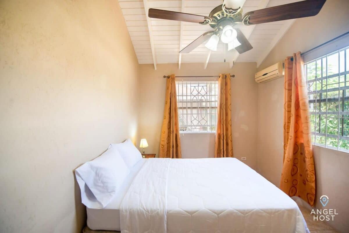 Beachy Cottage I Kitchen I Wi-Fi I Shaded Cabana I Parking Saint Philip Exterior foto