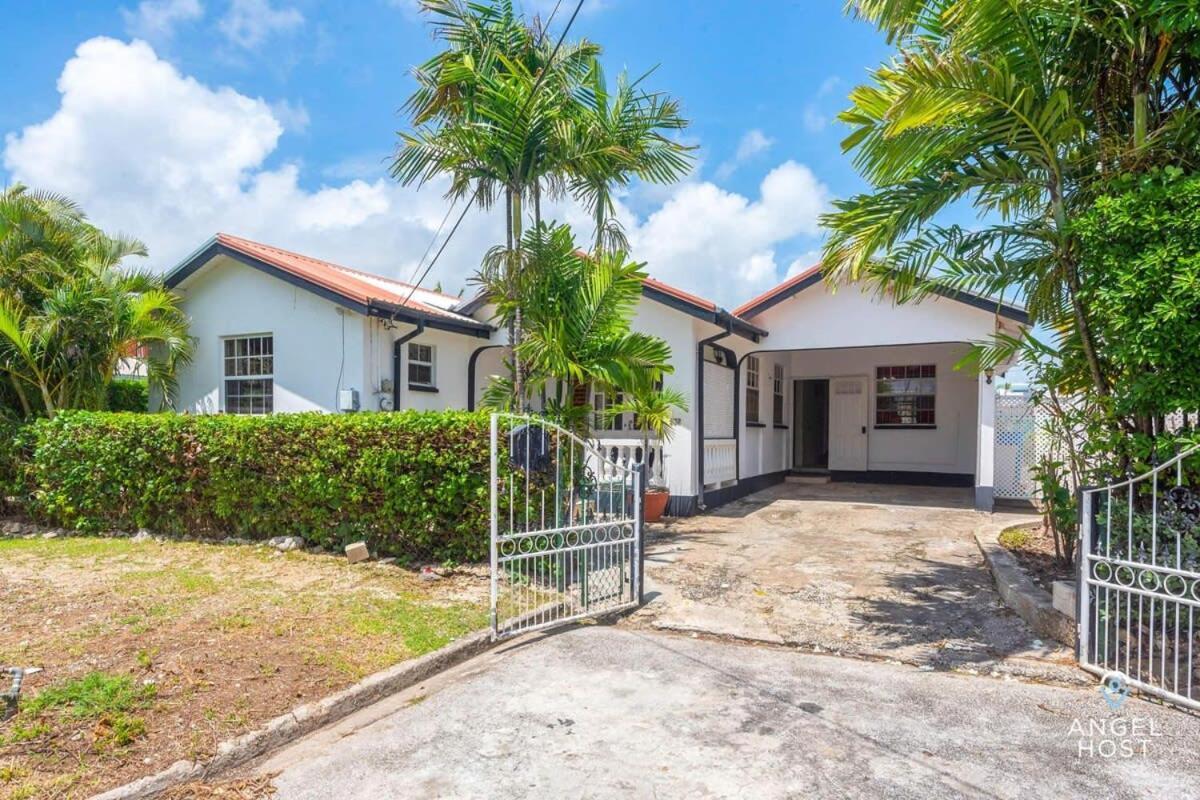 Beachy Cottage I Kitchen I Wi-Fi I Shaded Cabana I Parking Saint Philip Exterior foto